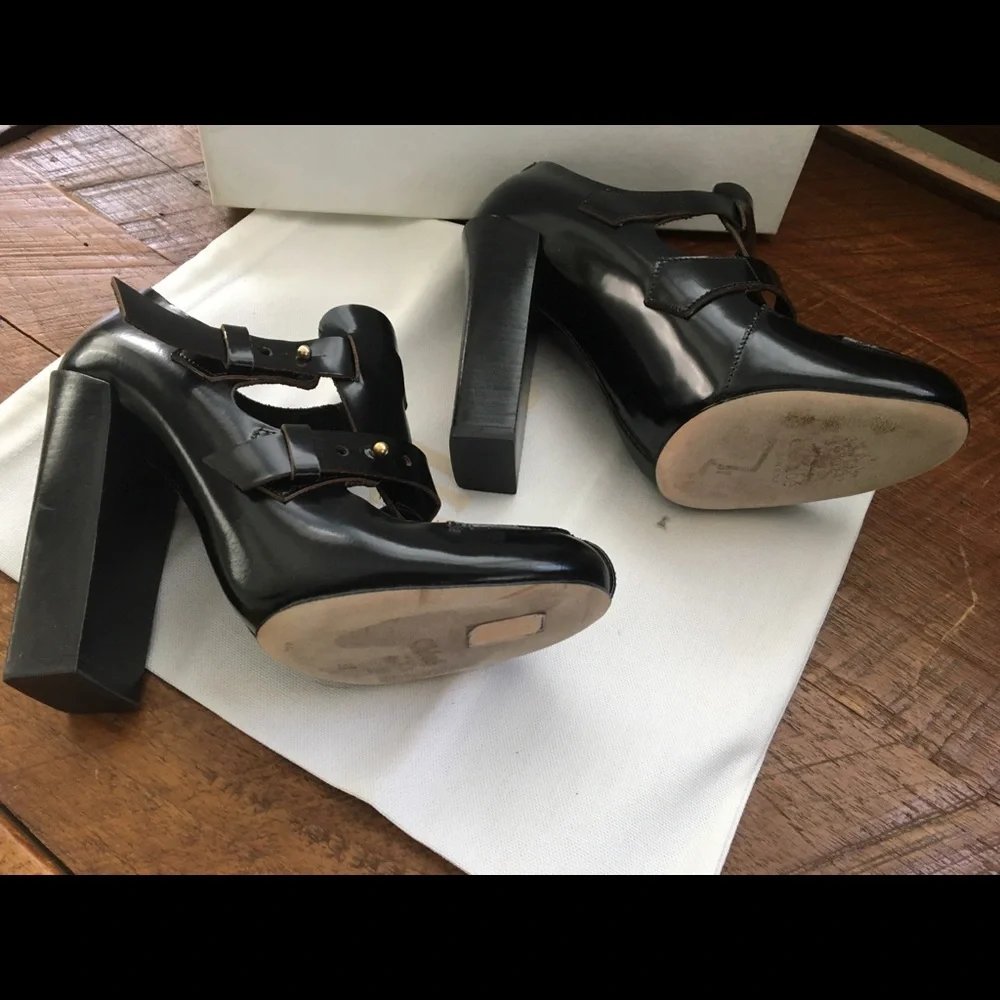 Chloe heels - Picture 2 of 5